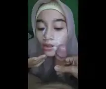 Bokep Indo Hijab IGO Sepong Croot Di Muka